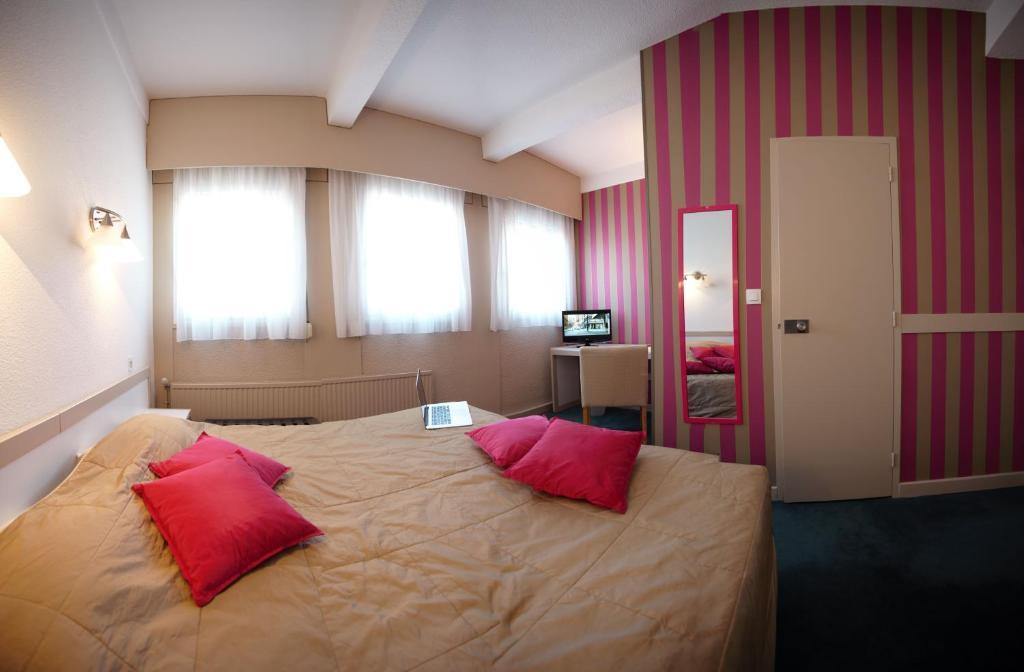 Hotel Karene Saint-Paul-les-Romans Exterior photo