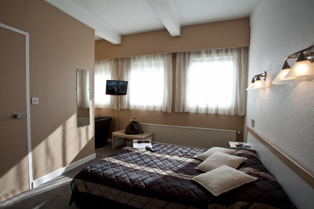 Hotel Karene Saint-Paul-les-Romans Room photo